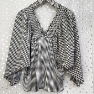 ⭐️NWOT Zara Houndstooth Print Ruffled Deep  V-neck Top with balloon Sleeves⭐️